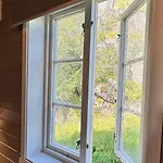 Chalet Eagle Bay - Waterfront Rorbu B *