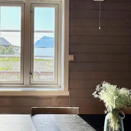 Eagle Bay - Waterfront Rorbu B * Sørvågen