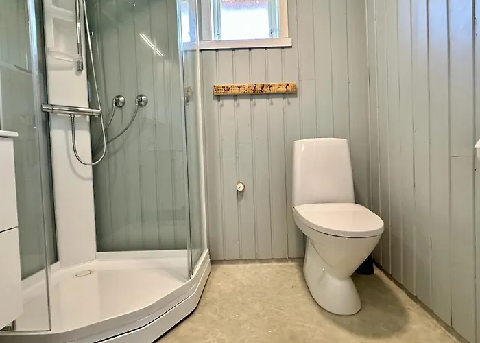 Eagle Bay - Waterfront Rorbu B Chalet Sørvågen