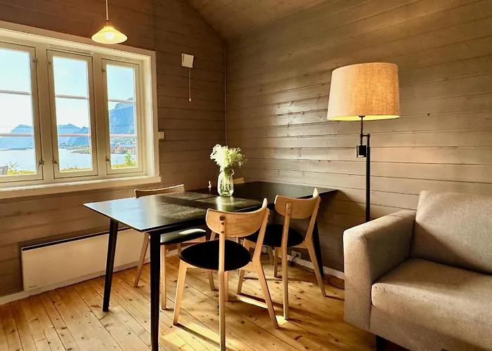 Chalet Eagle Bay - Waterfront Rorbu B *